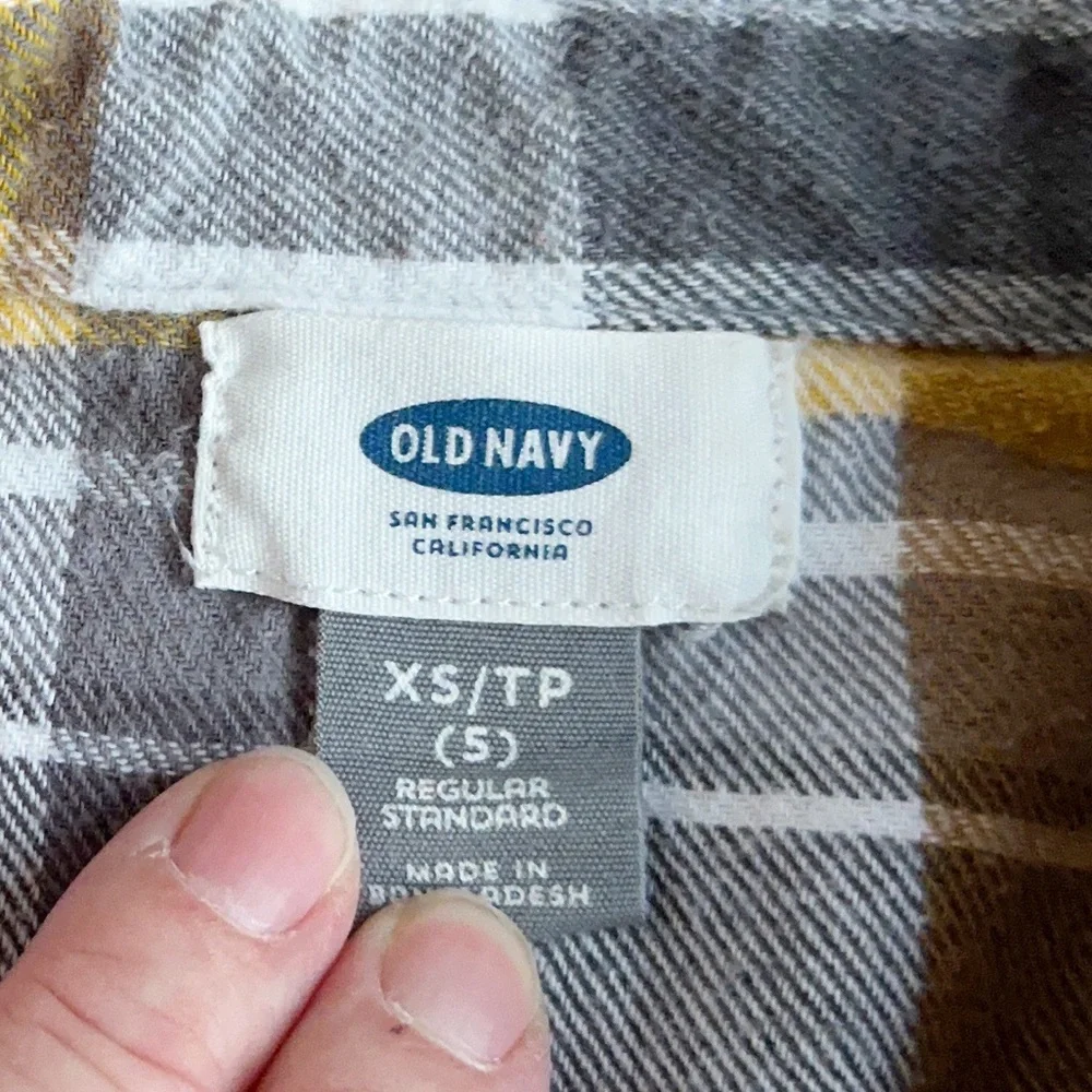 Old navy Kids Size 5 Regular Plaid Casual Button-Up Long Sleeve Yellow Shirt